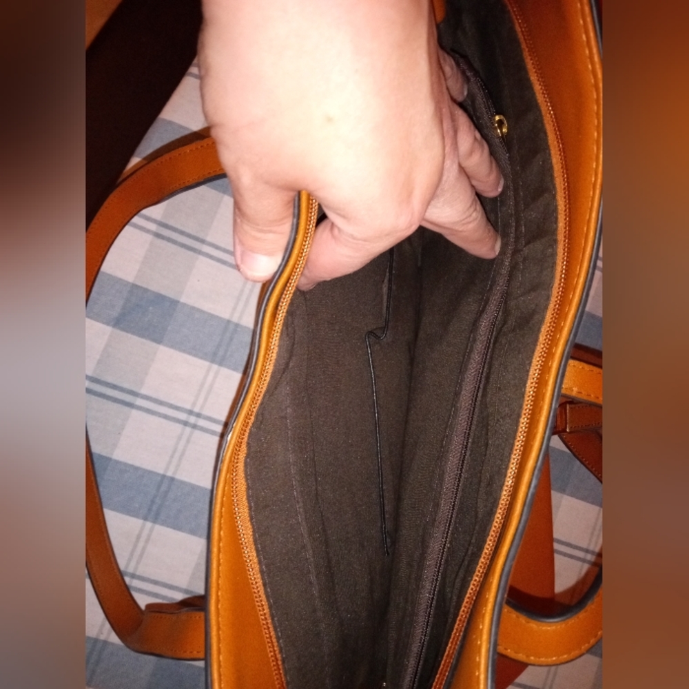 Shoulder bag - Picture 3 of 3